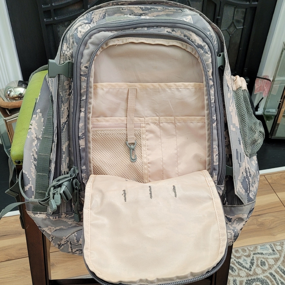 Code Alpha Backpack - image 6
